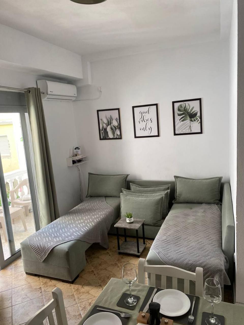 Happy Apartment Sarandë Eksteriør bilde